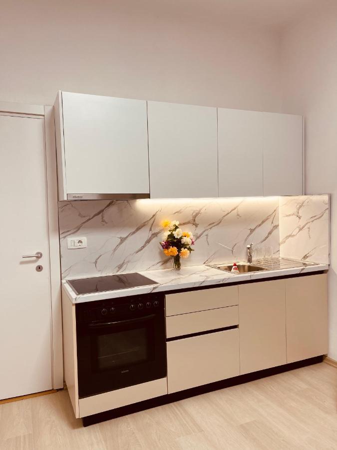 Lovely Ap In The Heart Of Tiranë Ngoại thất bức ảnh
